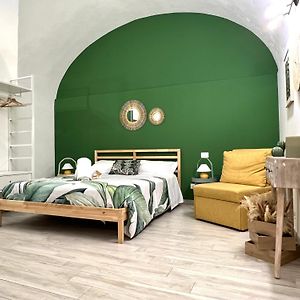 Studio con letto king size